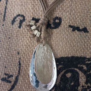 NWT Chico's Jaelyn hammered metal pendant necklace